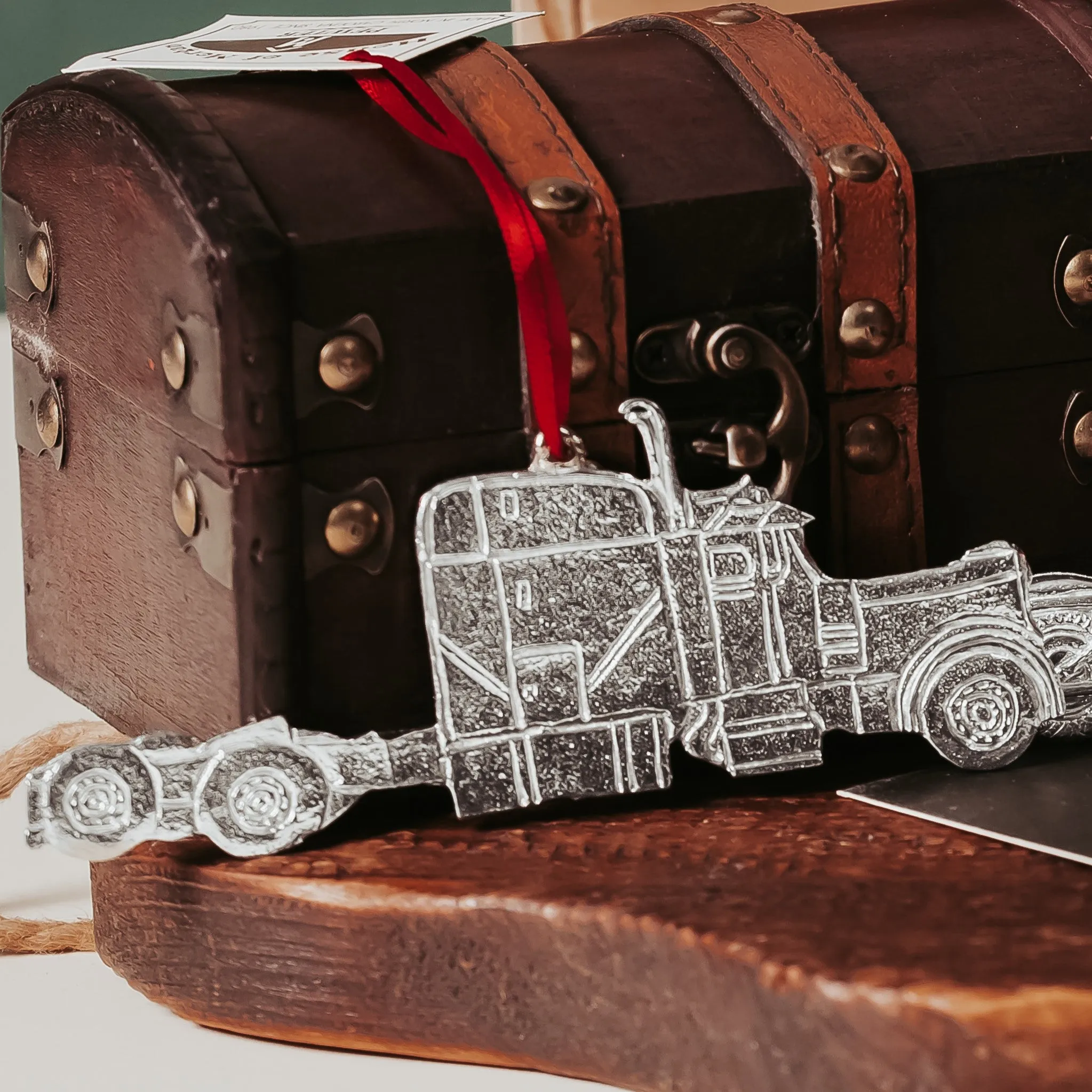 18 Wheeler Truck and Trailer - Semi Truck Ornament