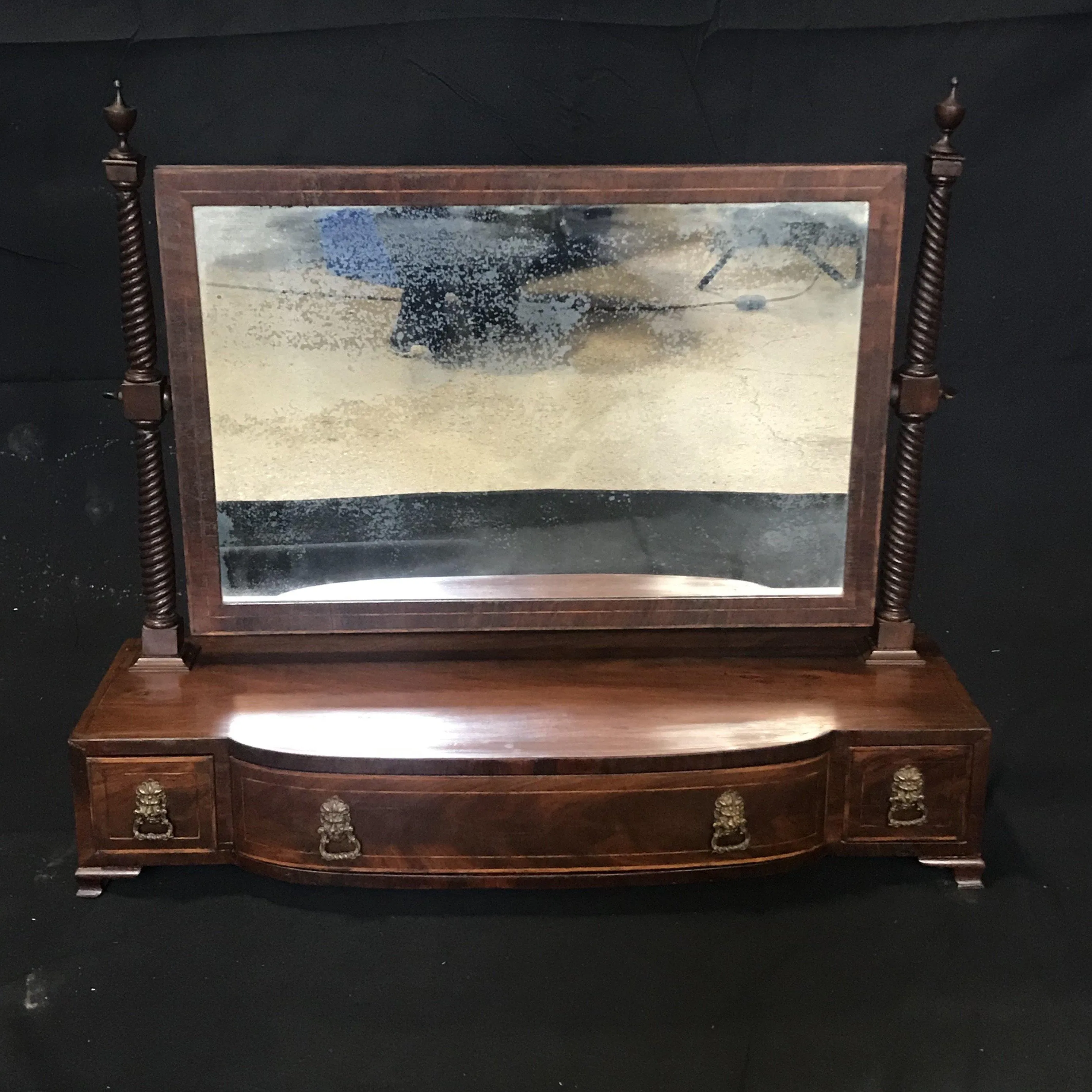 Georgian Regency Mahogany Dressing Table Swing Mirror Toilet with Lions Head Pulls