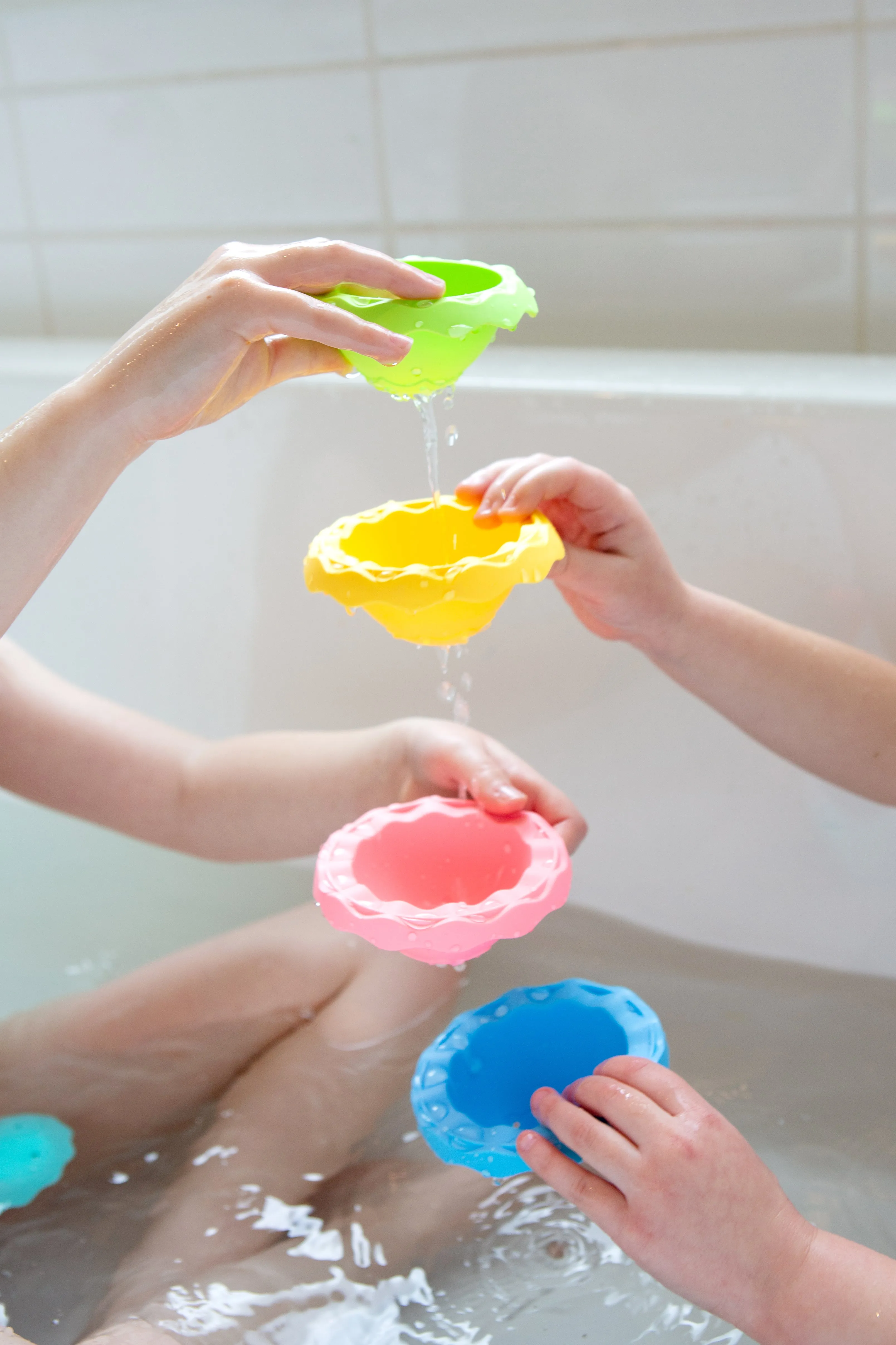 Stack & Pour Play - Bath Egg